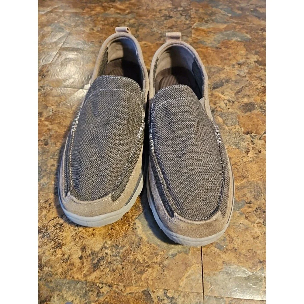 Skechers Relaxed Fit Men's Shoes Size 11 Brown/tan Canvas EXCELLENT CONDITION